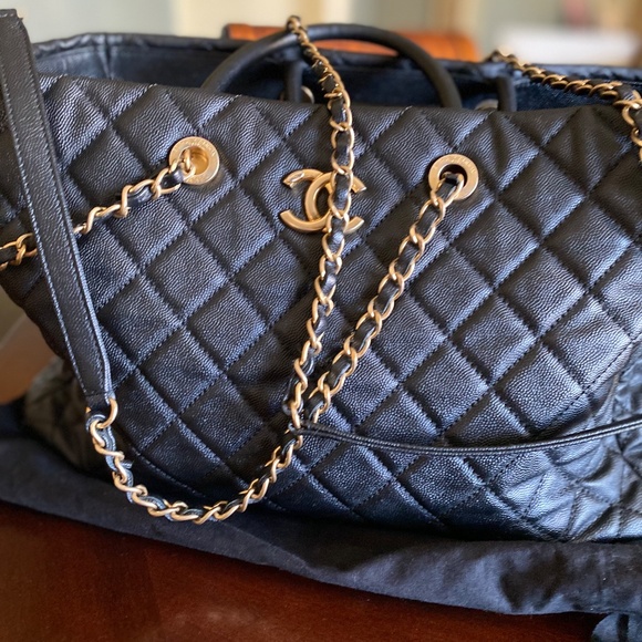 Chanel COCO Handle Allure Shopping Tote - Picture 4 of 9